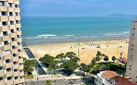 Ibis Santos Gonzaga Praia